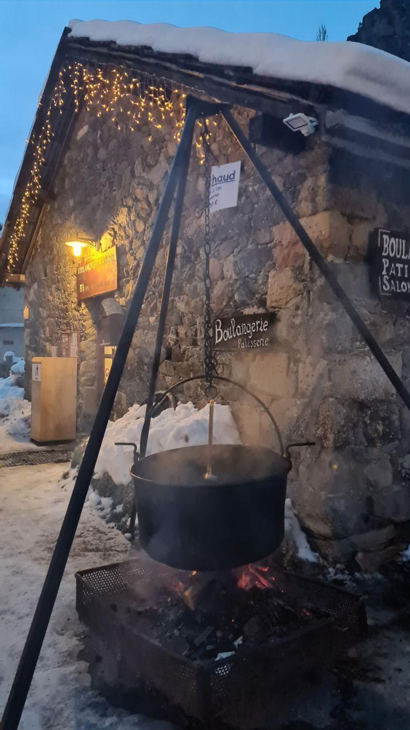 Maison Carail Nevache 14 Personnes Экстерьер фото